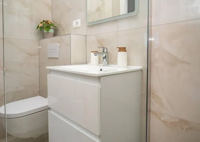 Seaside With A Swimming Pool Seget Donji, - 22929 公寓 特罗吉尔