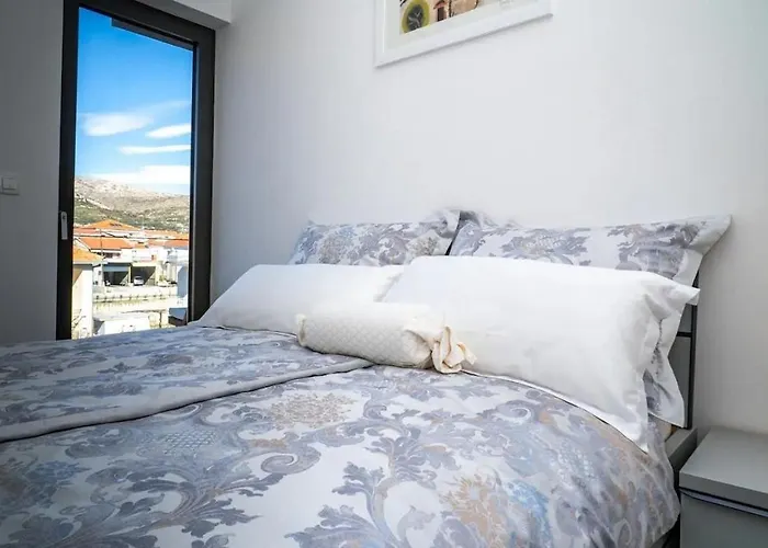 Seaside With A Swimming Pool Seget Donji, - 22929 Apartmán Trogir