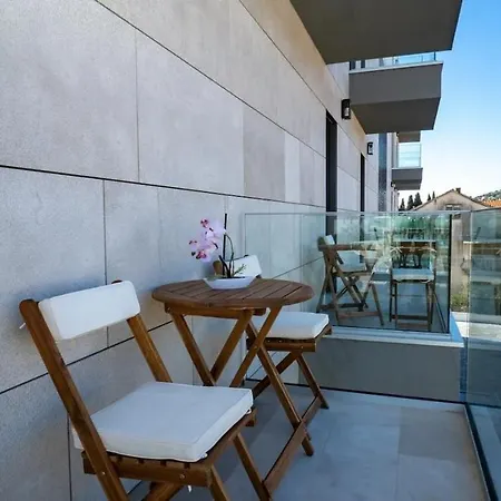 Apartament Seaside With A Swimming Pool Seget Donji, - 22929 Trogir
