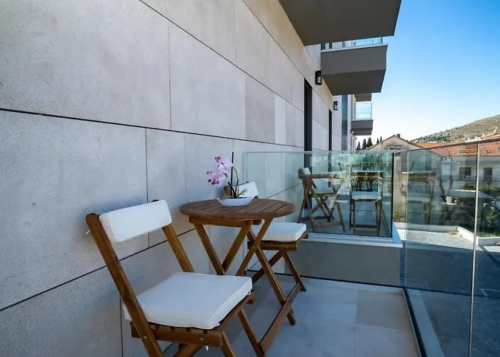 Διαμέρισμα Seaside With A Swimming Pool Seget Donji, - 22929 Τρογκίρ