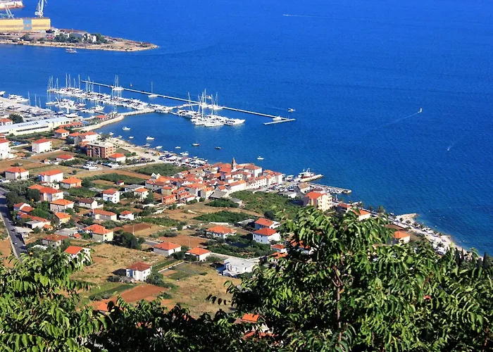 Διαμέρισμα Seaside With A Swimming Pool Seget Donji, - 22929 Τρογκίρ